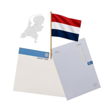 Flaga Holandii, mapa Niderlandów oraz koperty z urzędu gminy Gemeente Tilburg i urzędu skarbowego Belastingdienst – formalności i podatki w Holandii.